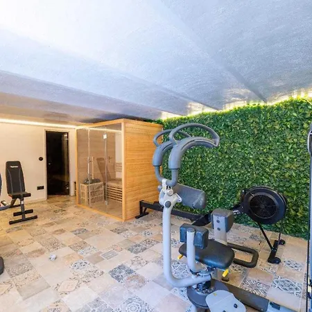Superb With Swimming Pool & Wellness Area Cannes