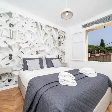 Superb With Swimming Pool & Wellness Area Cannes