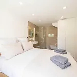 Superb With Swimming Pool & Wellness Area شقة *