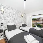 Superb With Swimming Pool & Wellness Area *