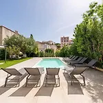 Апартаменты Superb With Swimming Pool & Wellness Area