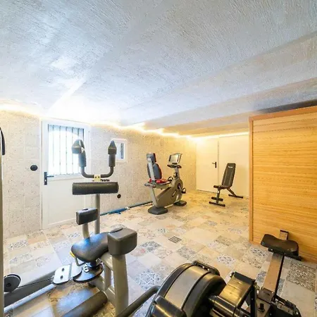 Superb With Swimming Pool & Wellness Area * كان